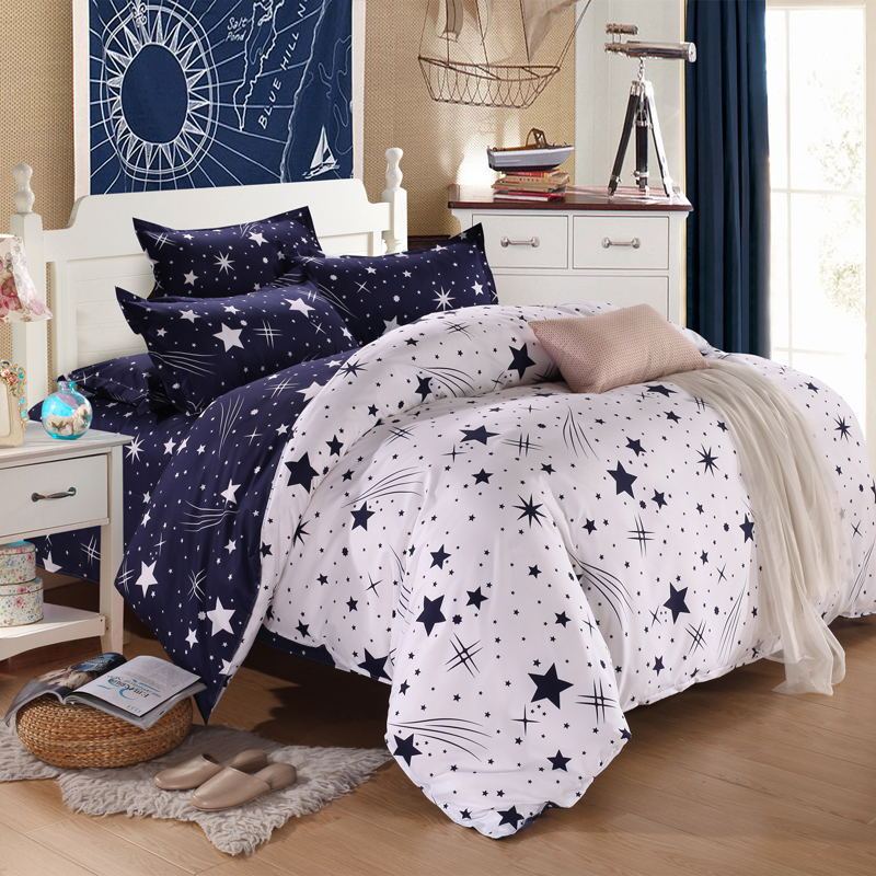 Three-piece quilt cover for students