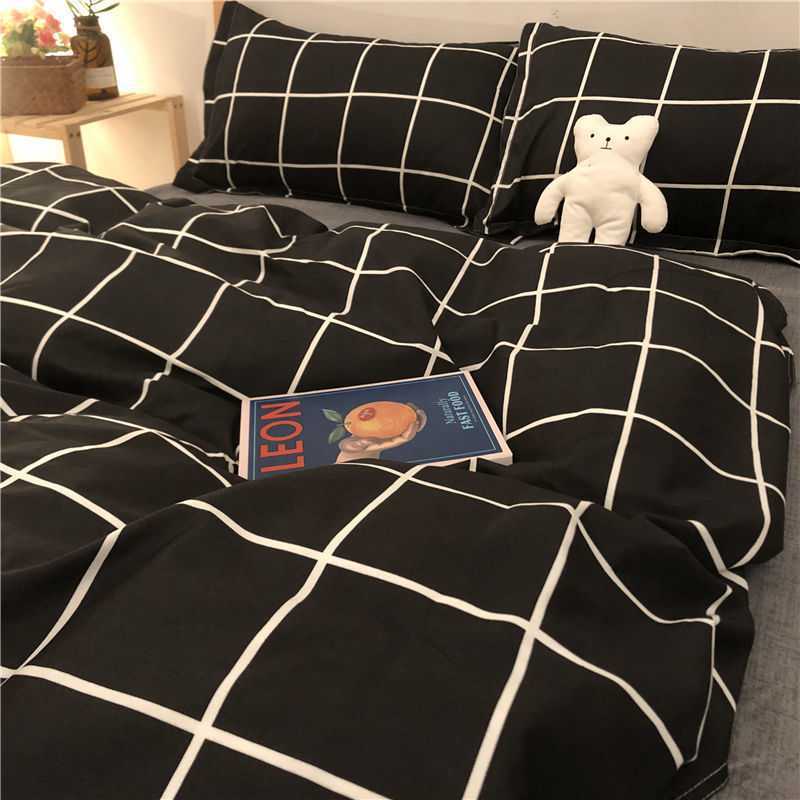 Simple Checkered Sheets, Duvet Cover And Bedding Set Of Four