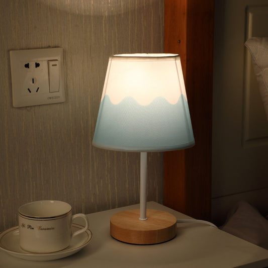 Bed And Breakfast Solid Wood Fabric Nordic Decorative Table Lamp