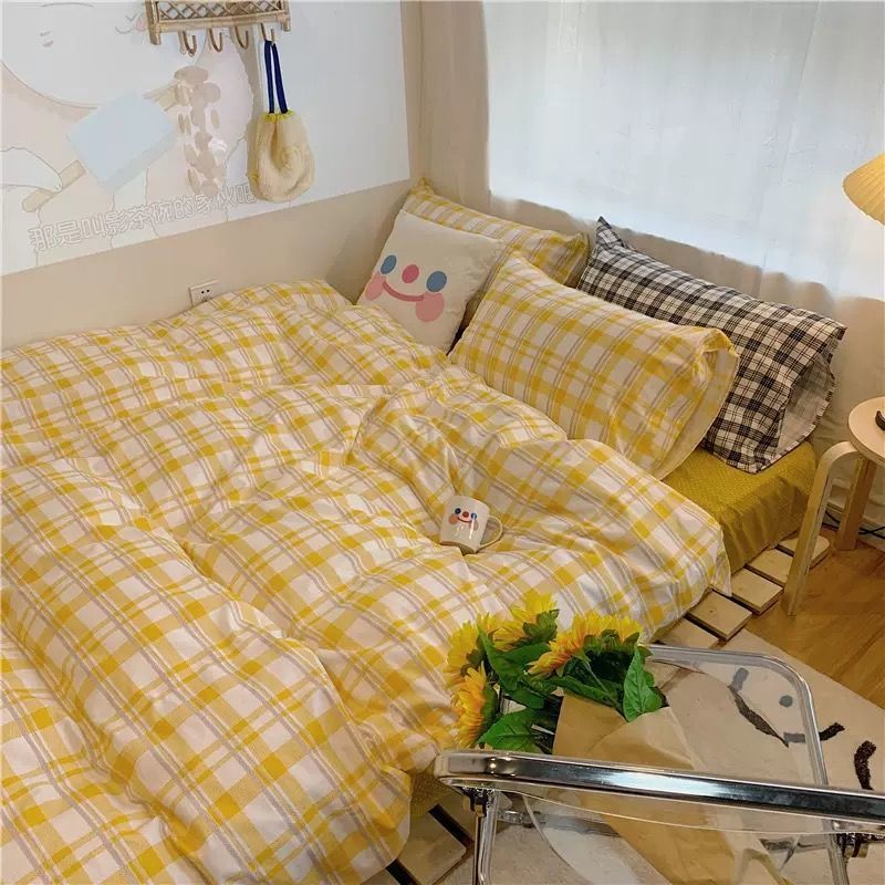 Simple Checkered Sheets, Duvet Cover And Bedding Set Of Four