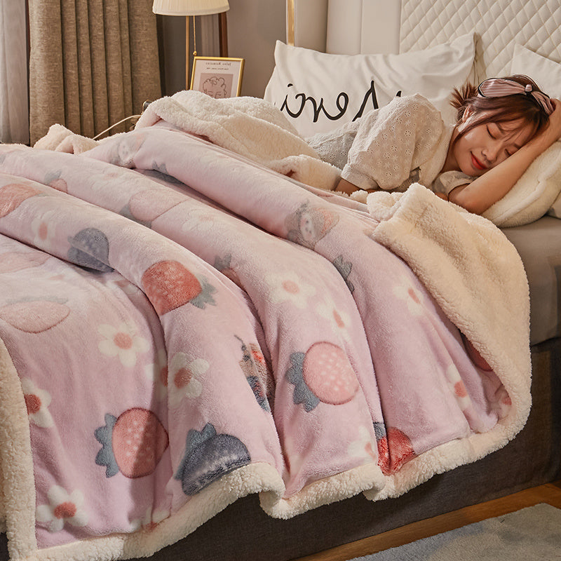 Double-layer thick lamb velvet quilt