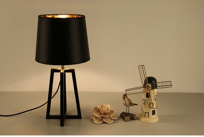 Metal New Chinese Bedroom Bedside Simple Table Lamp