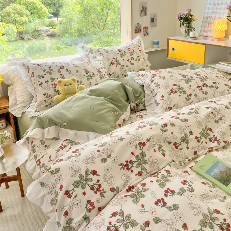 Small Floral Cotton Four-piece Bed Princess Style