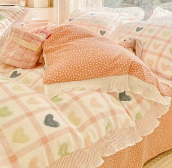 Princess Style Floral Bedding Set Of Four Pieces With Green Lace